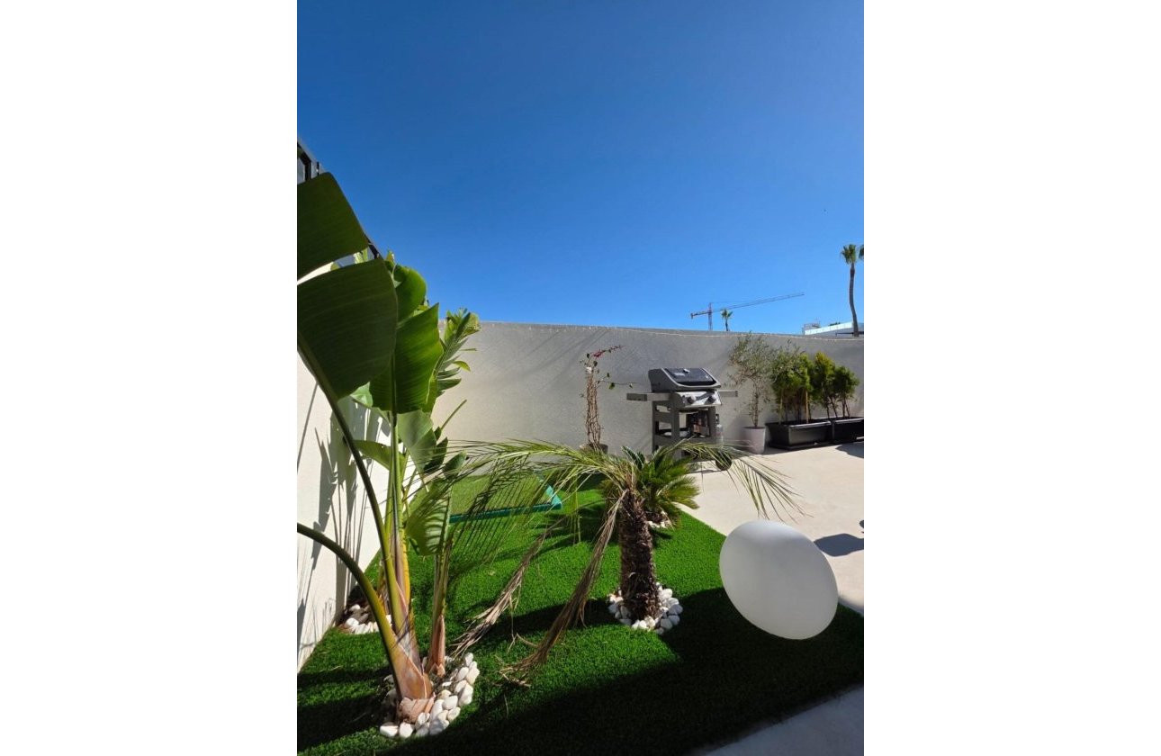 Revente - Villa -
Benijofar