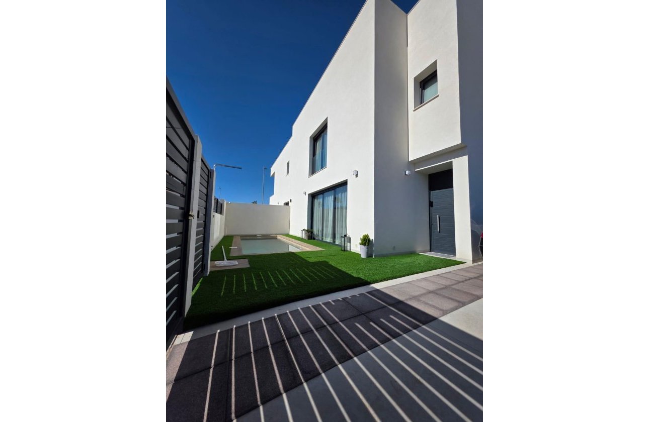 Revente - Villa -
Benijofar