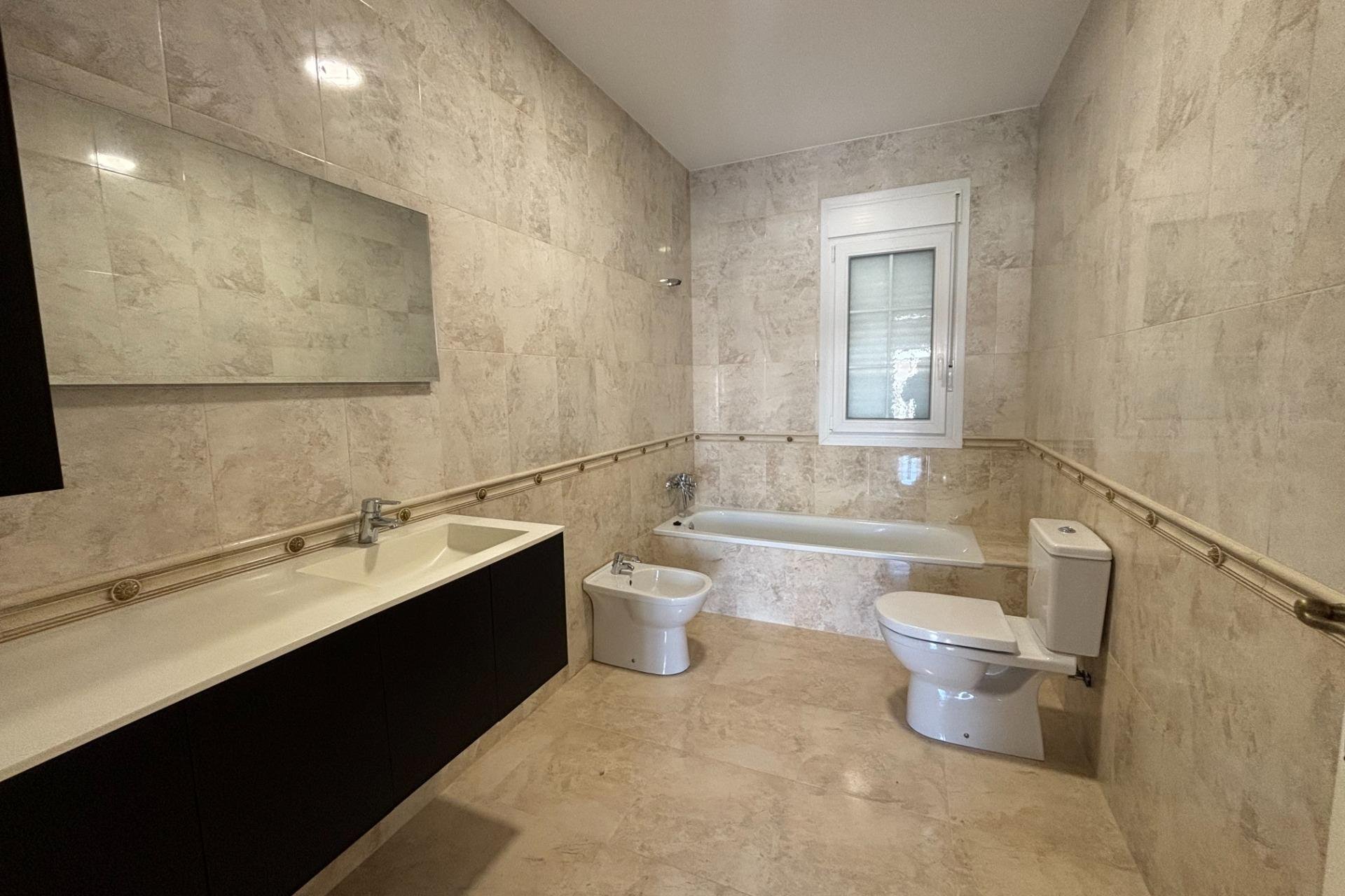 Revente - Villa -
Cabo Roig - Costa Blanca