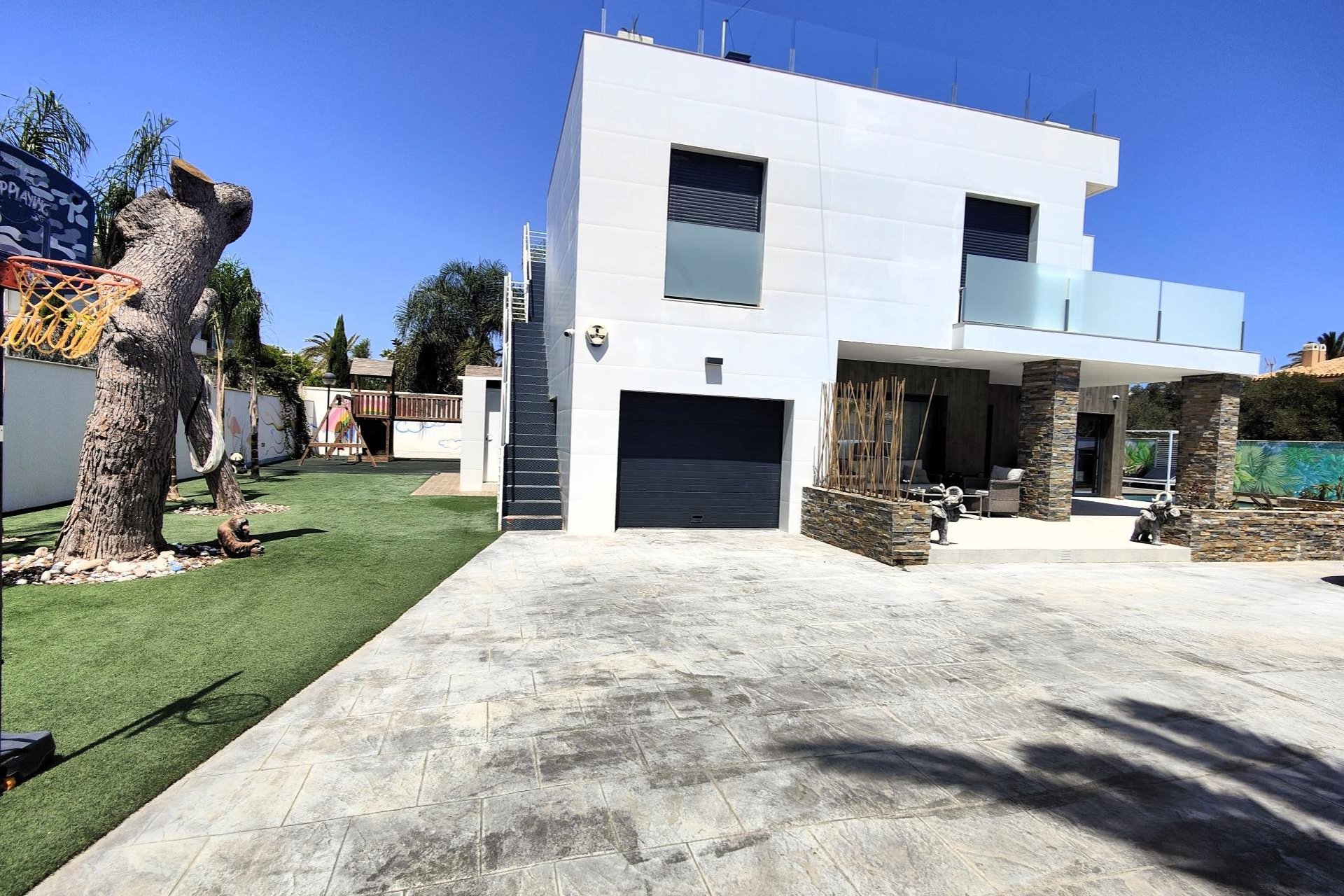 Revente - Villa -
Cabo Roig - Costa Blanca