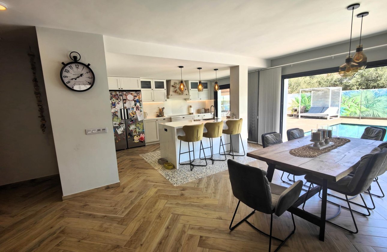 Revente - Villa -
Cabo Roig - Costa Blanca