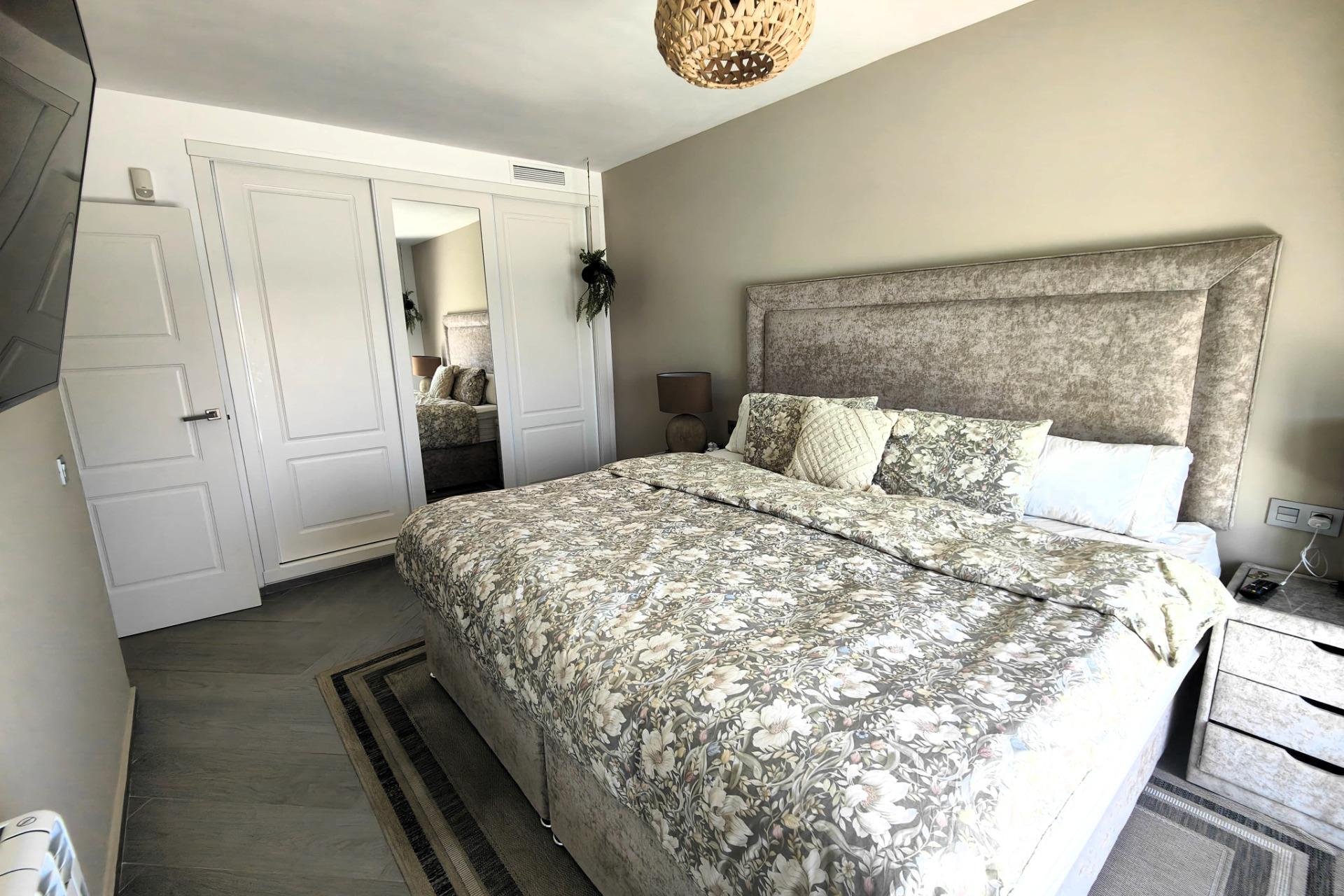 Revente - Villa -
Cabo Roig - Costa Blanca