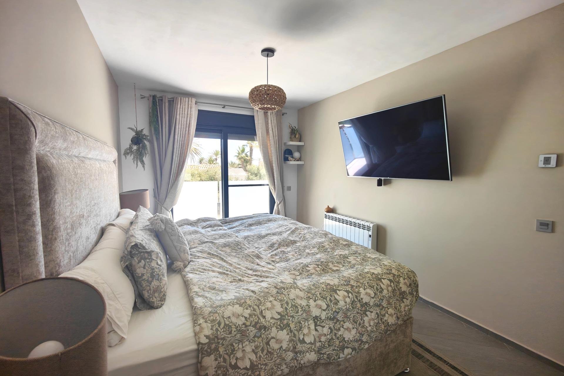 Revente - Villa -
Cabo Roig - Costa Blanca