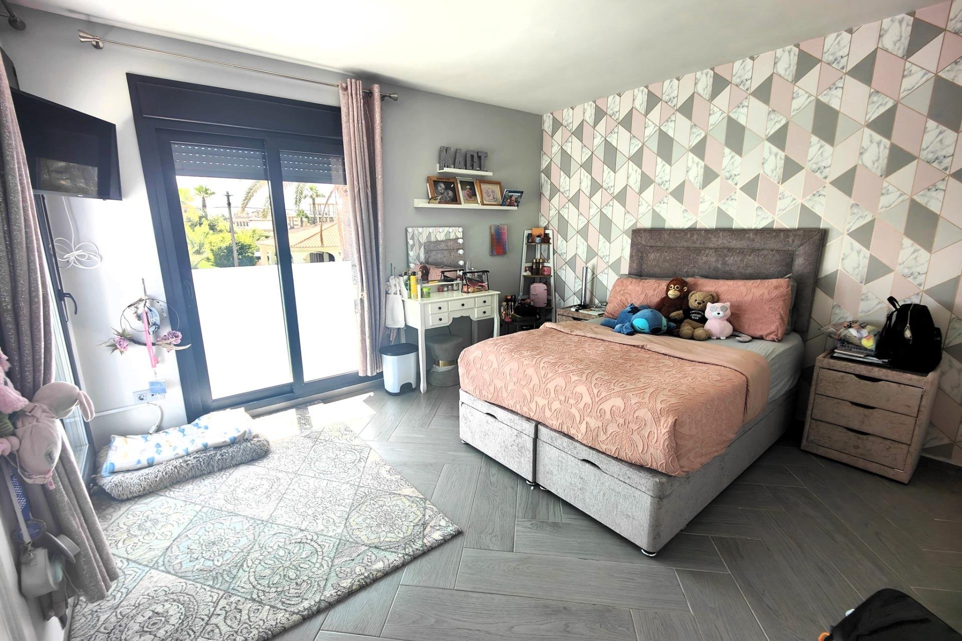 Revente - Villa -
Cabo Roig - Costa Blanca