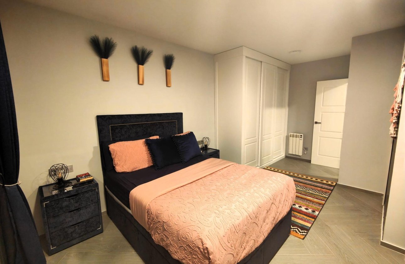 Revente - Villa -
Cabo Roig - Costa Blanca