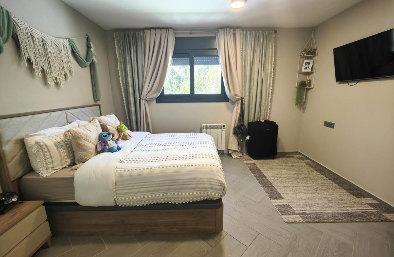 Revente - Villa -
Cabo Roig - Costa Blanca