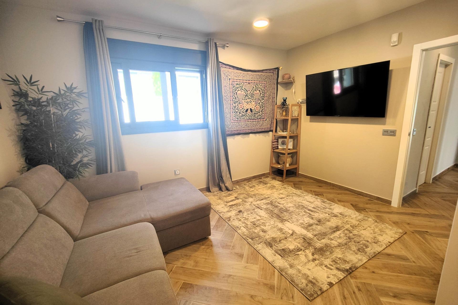 Revente - Villa -
Cabo Roig - Costa Blanca