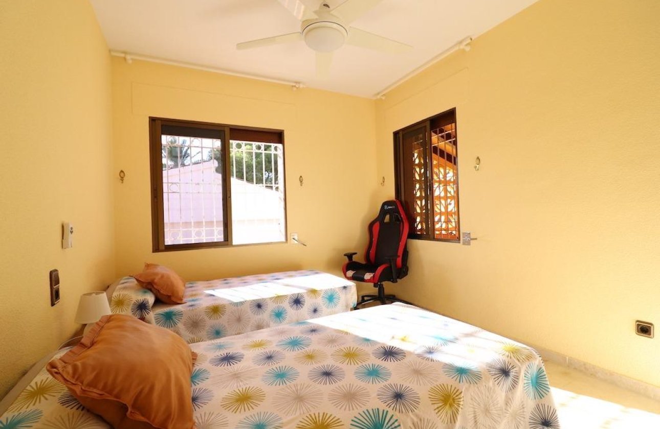 Revente - Villa -
Cabo Roig - Costa Blanca