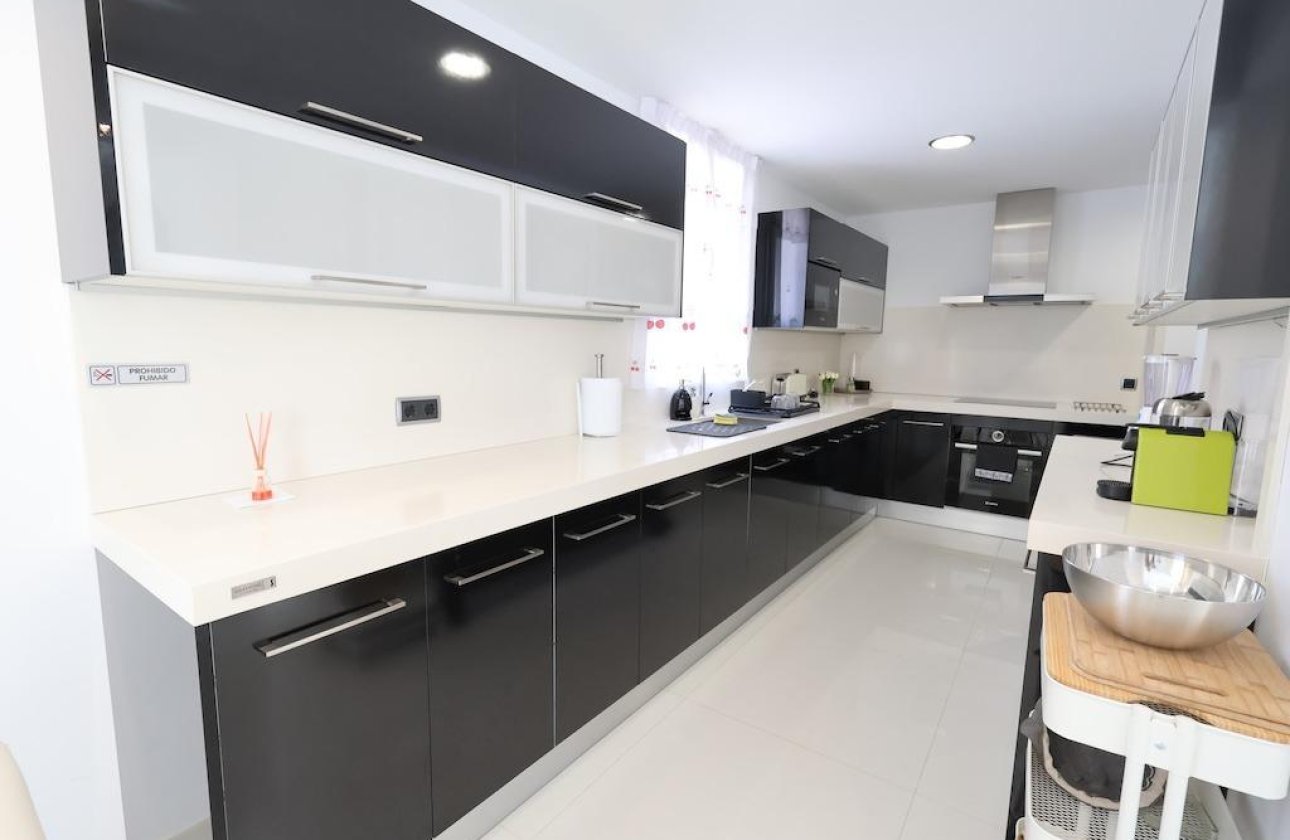 Revente - Villa -
Cabo Roig - Costa Blanca