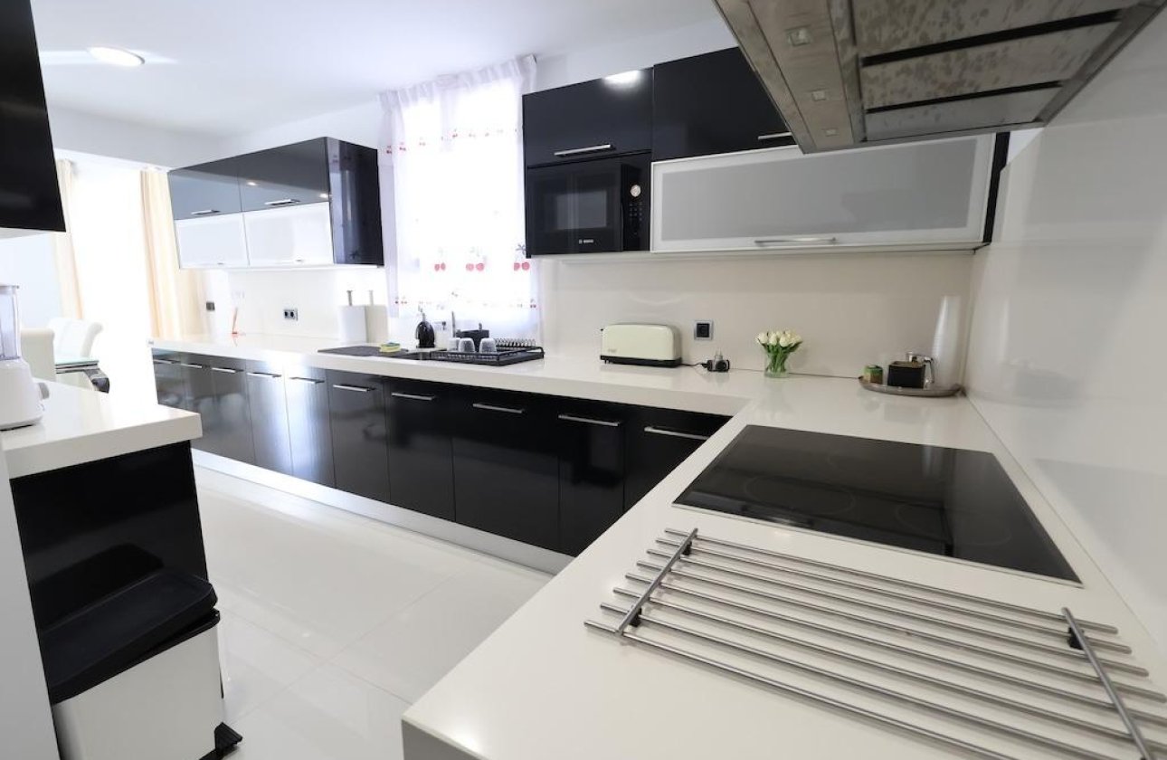 Revente - Villa -
Cabo Roig - Costa Blanca