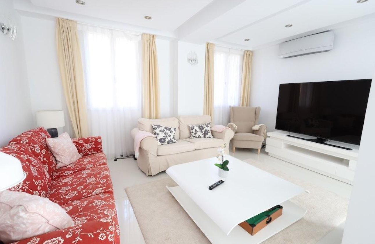 Revente - Villa -
Cabo Roig - Costa Blanca