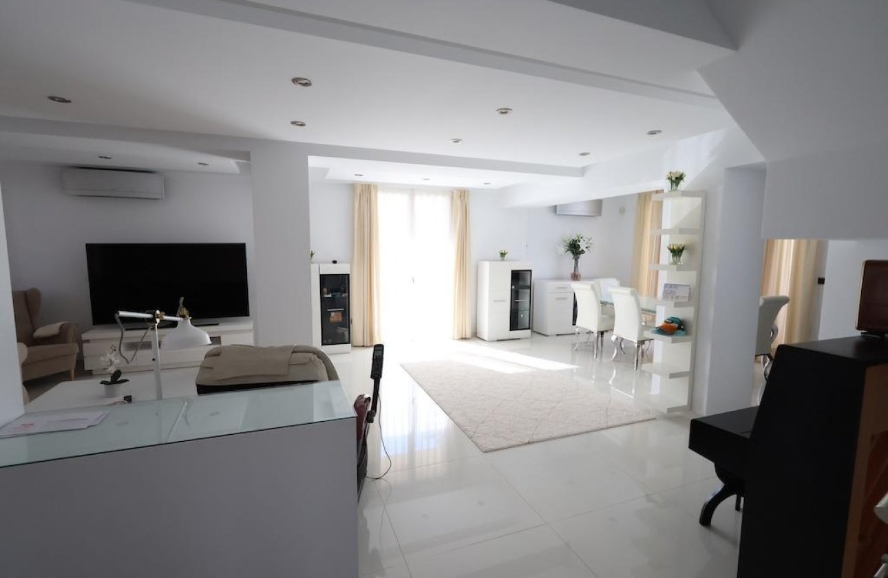 Revente - Villa -
Cabo Roig - Costa Blanca
