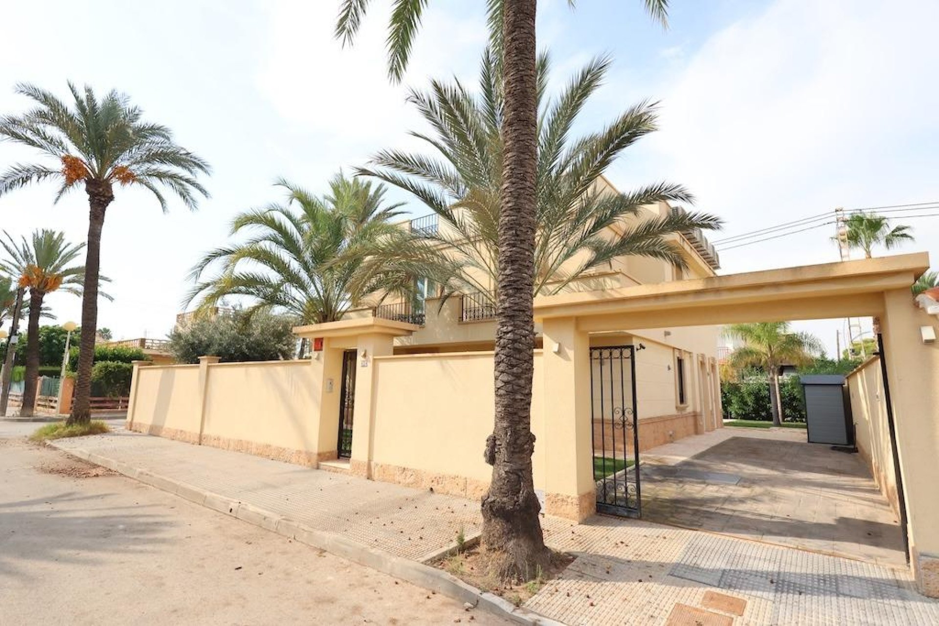 Revente - Villa -
Cabo Roig - Costa Blanca