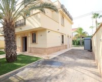 Revente - Villa -
Cabo Roig - Costa Blanca