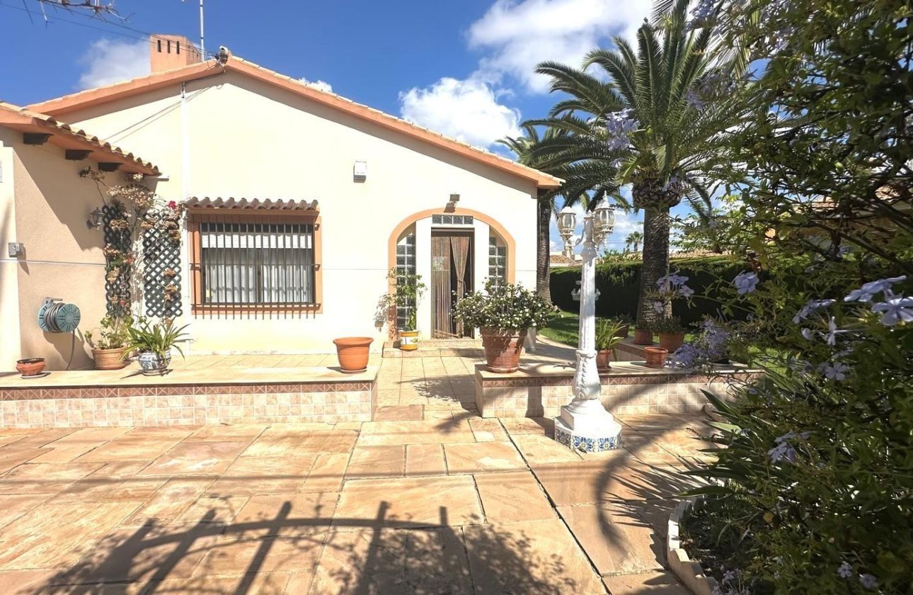 Revente - Villa -
Cabo Roig - Costa Blanca