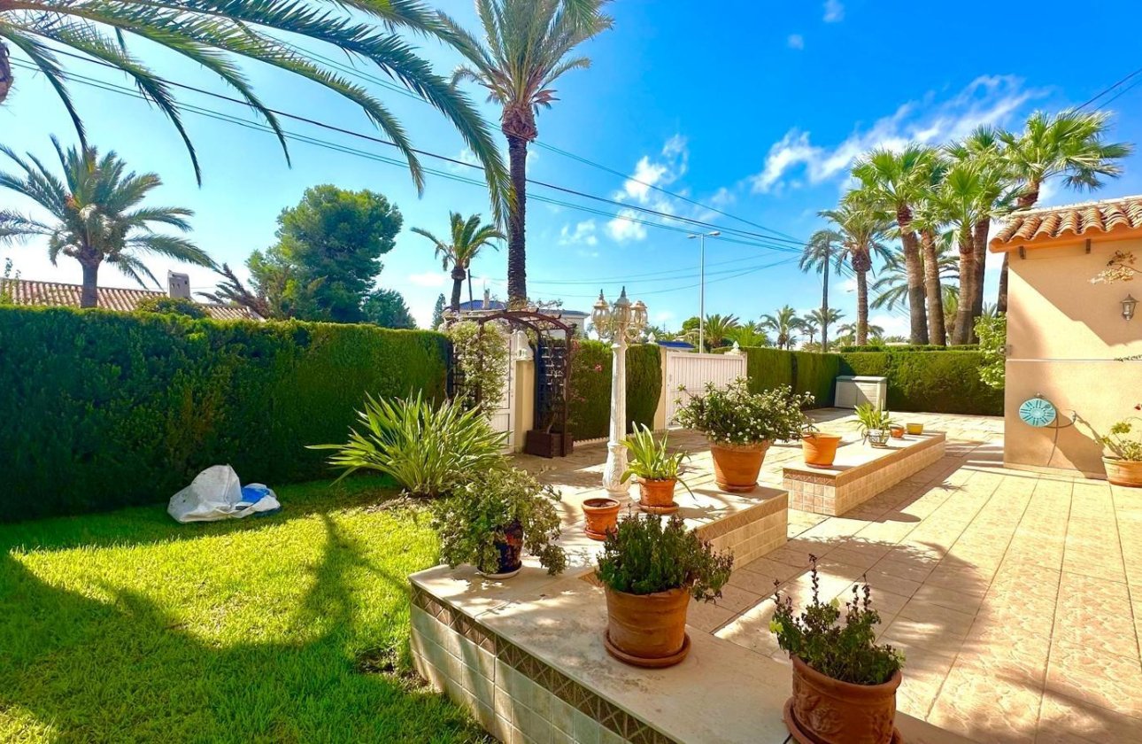 Revente - Villa -
Cabo Roig - Costa Blanca