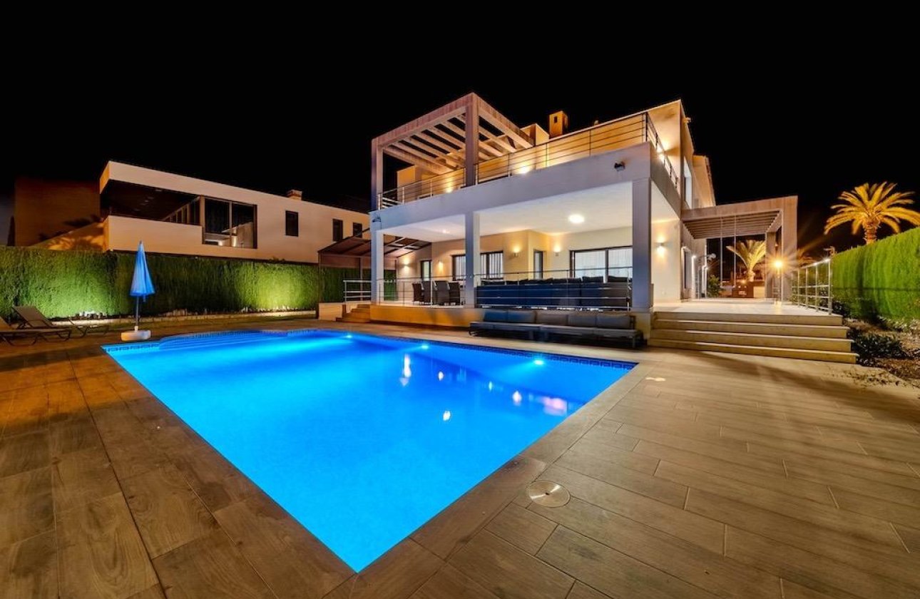 Revente - Villa -
Cabo Roig - Costa Blanca