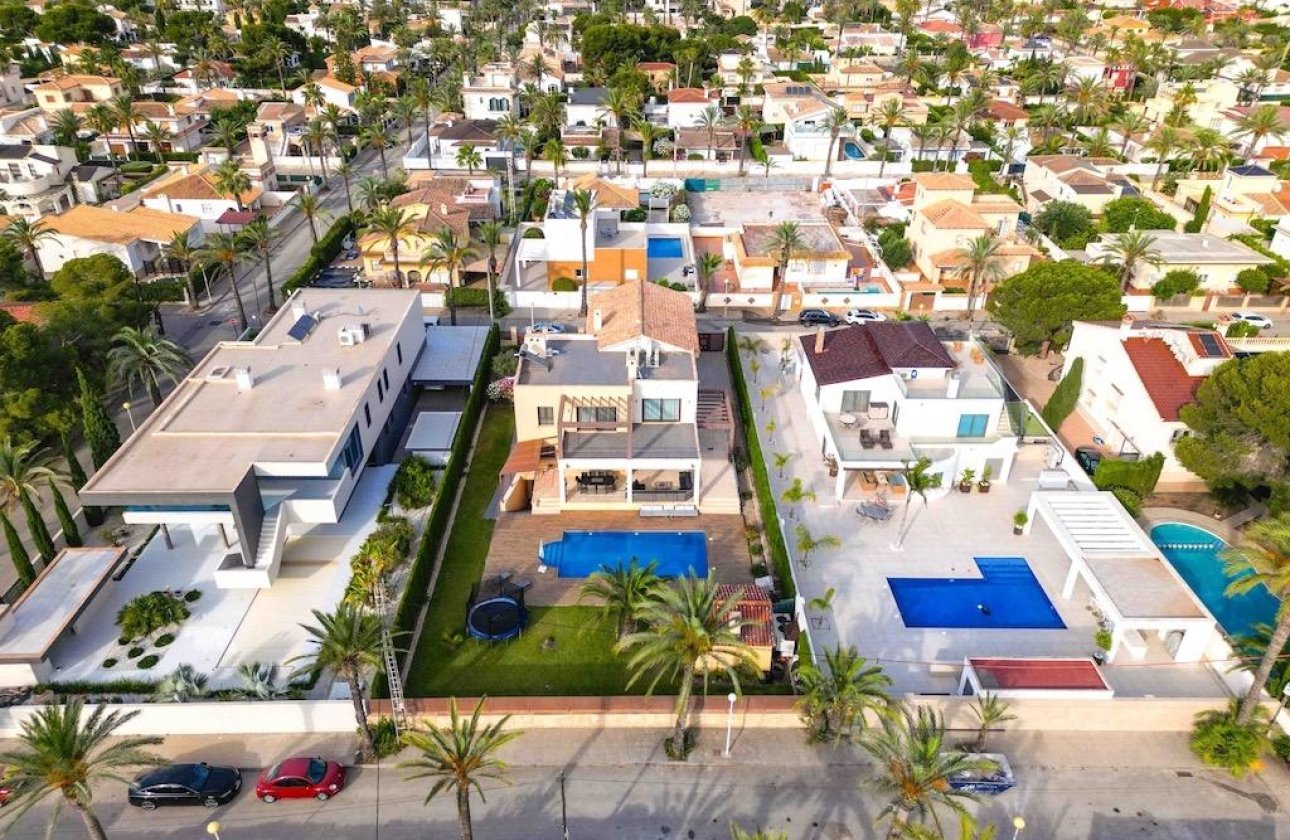 Revente - Villa -
Cabo Roig - Costa Blanca