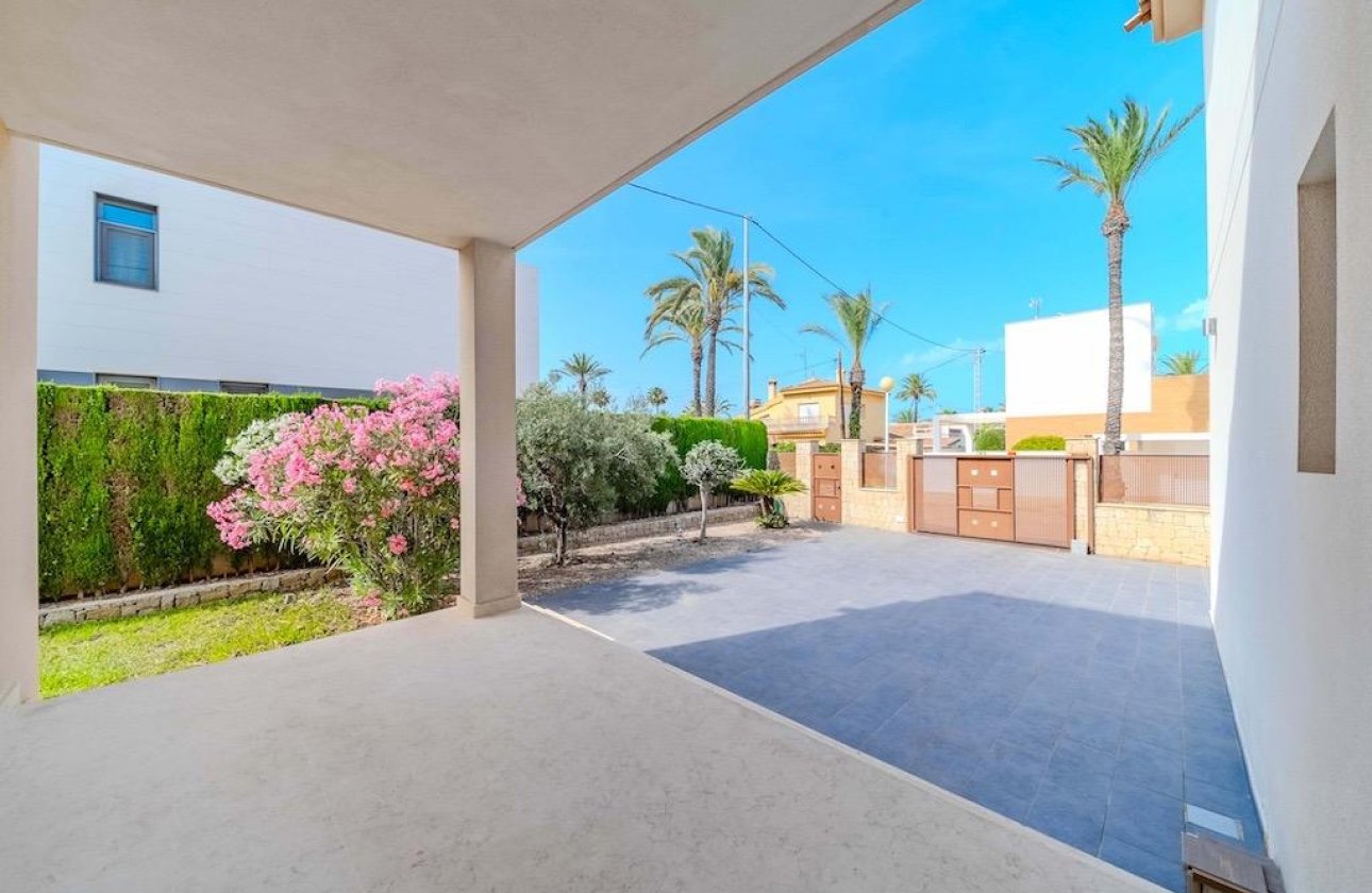 Revente - Villa -
Cabo Roig - Costa Blanca