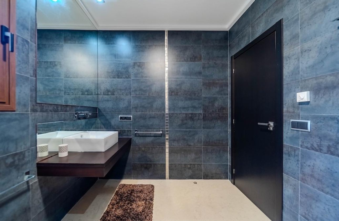 Revente - Villa -
Cabo Roig - Costa Blanca