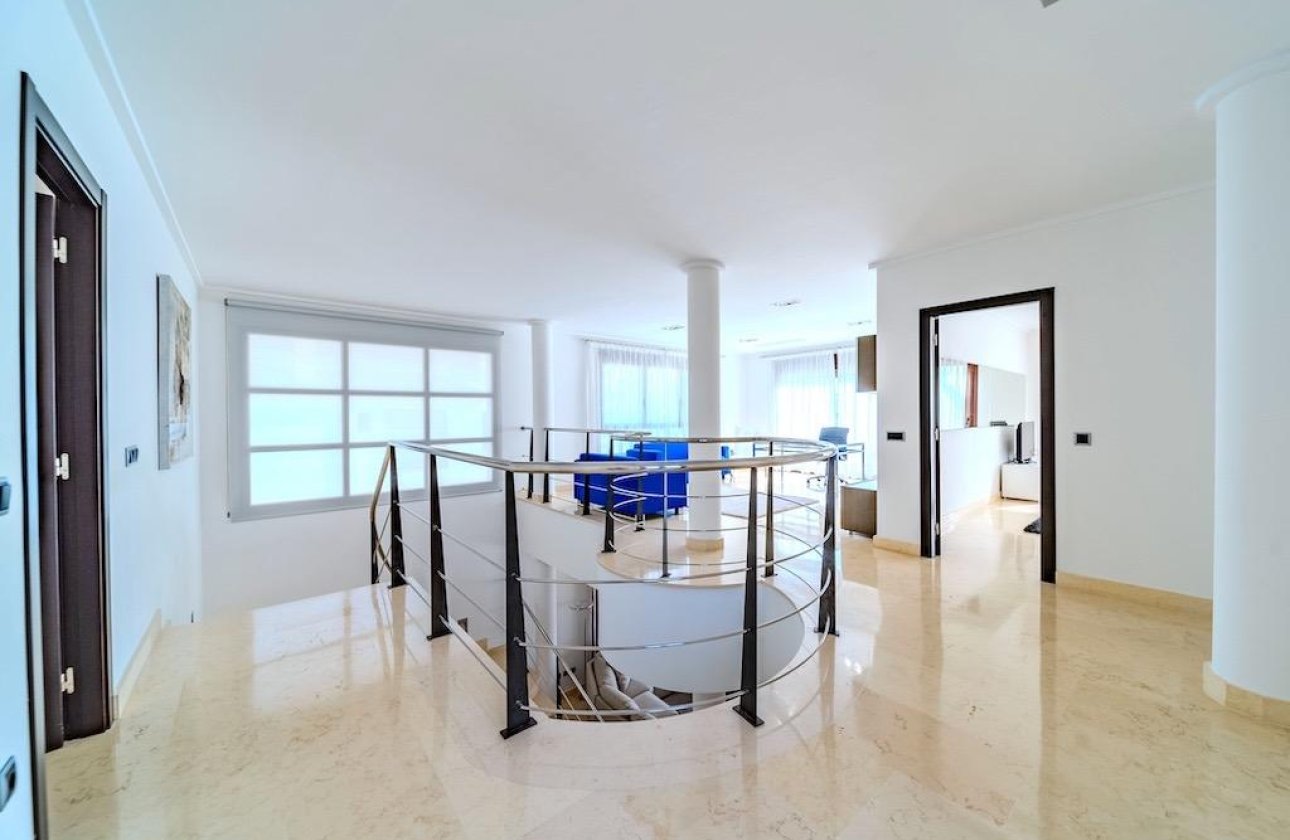 Revente - Villa -
Cabo Roig - Costa Blanca