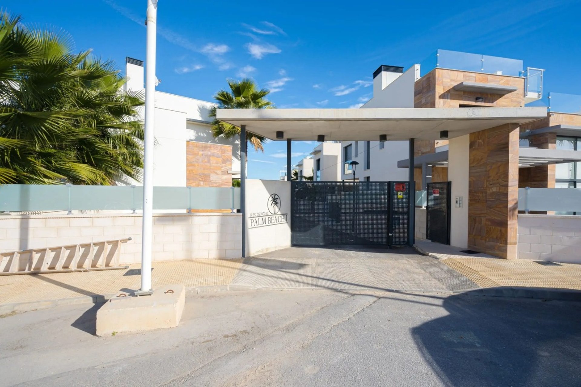 Revente - Villa -
Cabo Roig - Costa Blanca