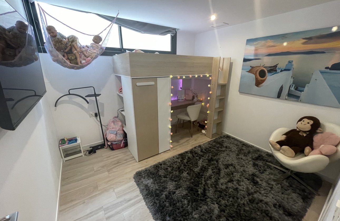 Revente - Villa -
Cabo Roig - Costa Blanca