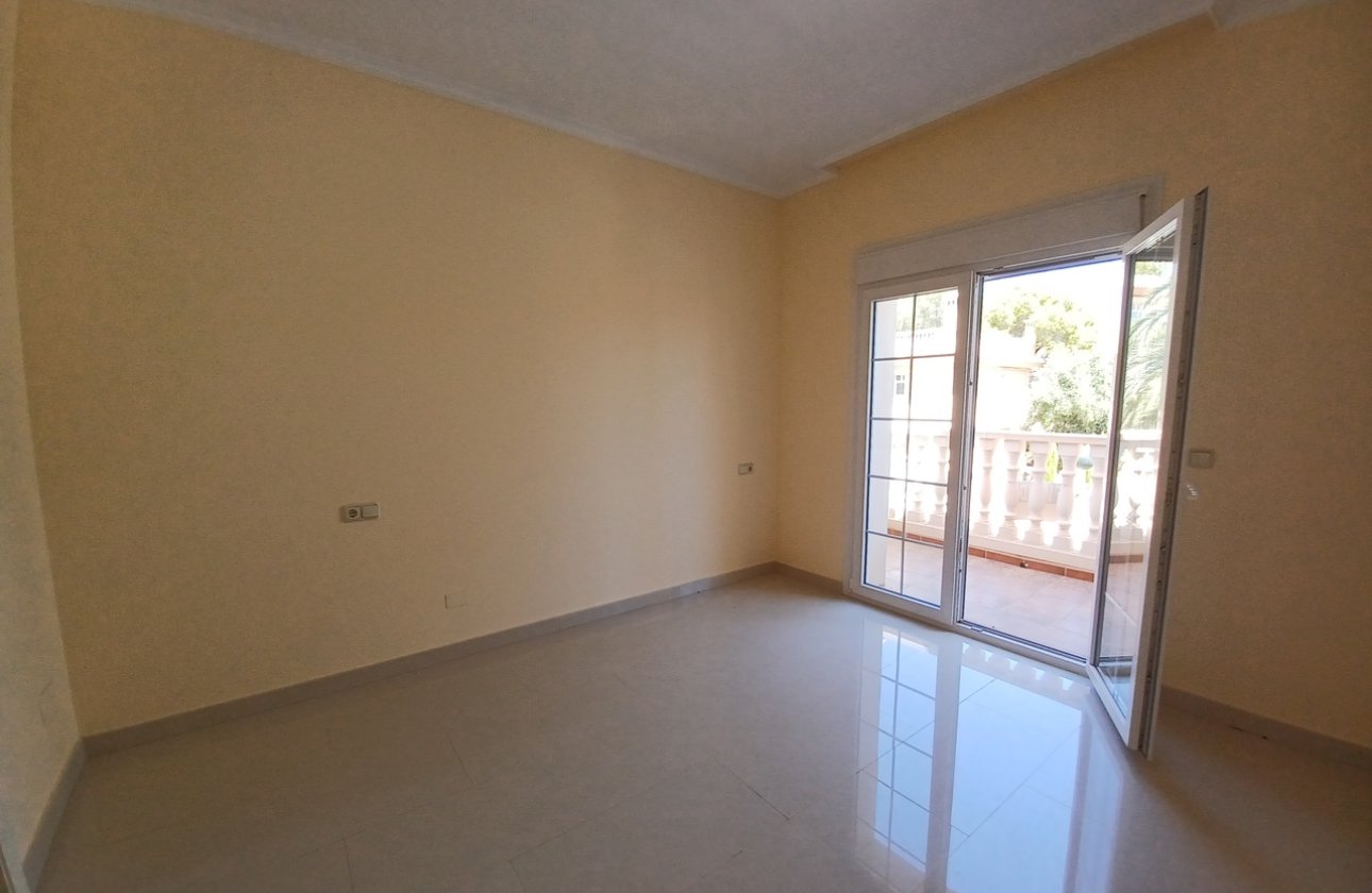 Revente - Villa -
Cabo Roig - Costa Blanca