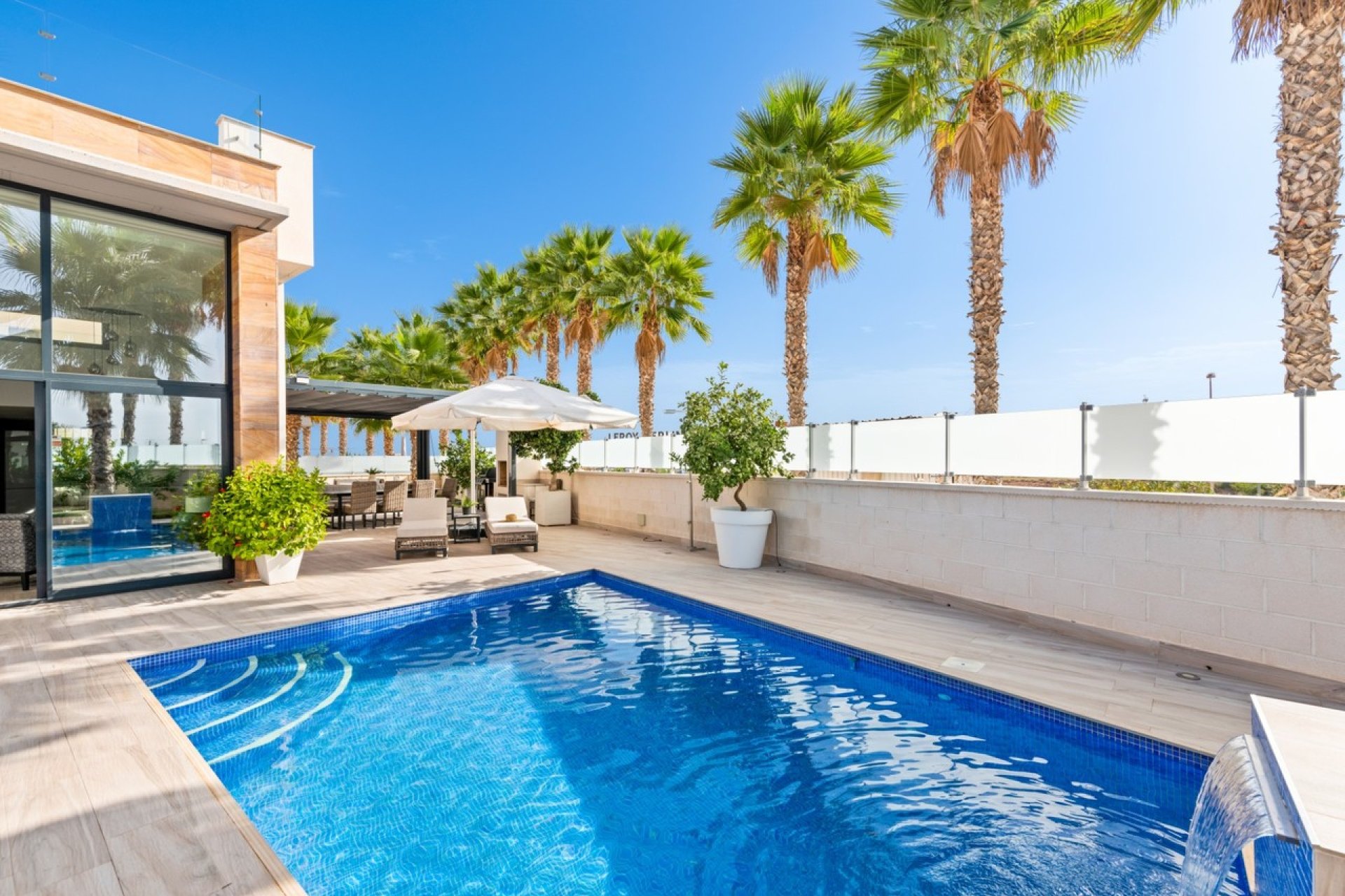 Revente - Villa -
Cabo Roig - Costa Blanca