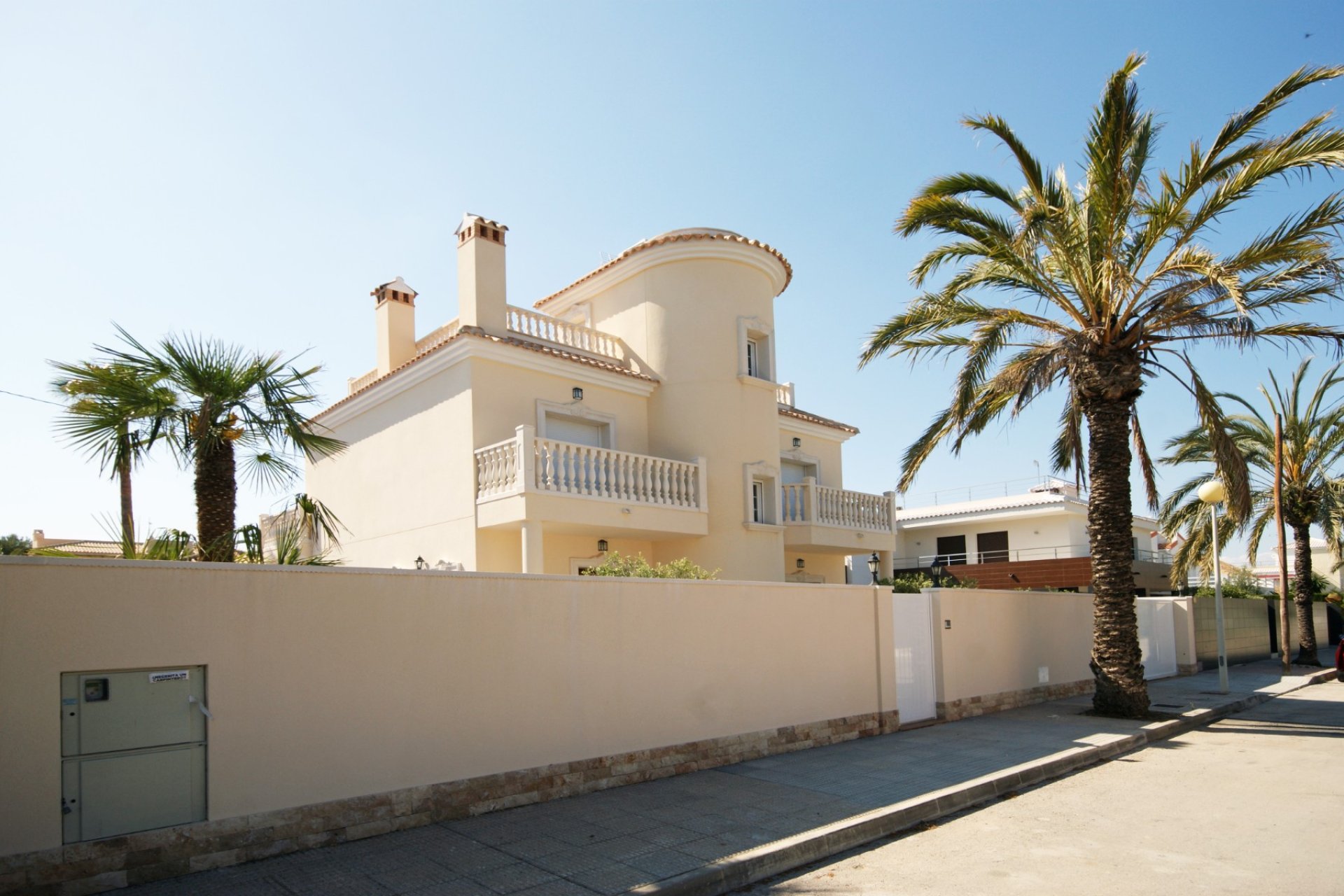 Revente - Villa -
Cabo Roig - Costa Blanca