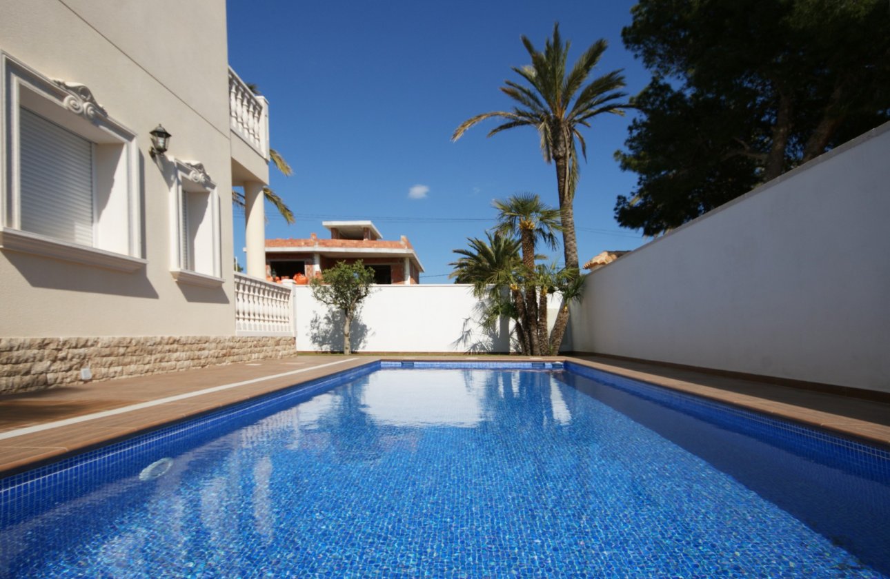 Revente - Villa -
Cabo Roig - Costa Blanca
