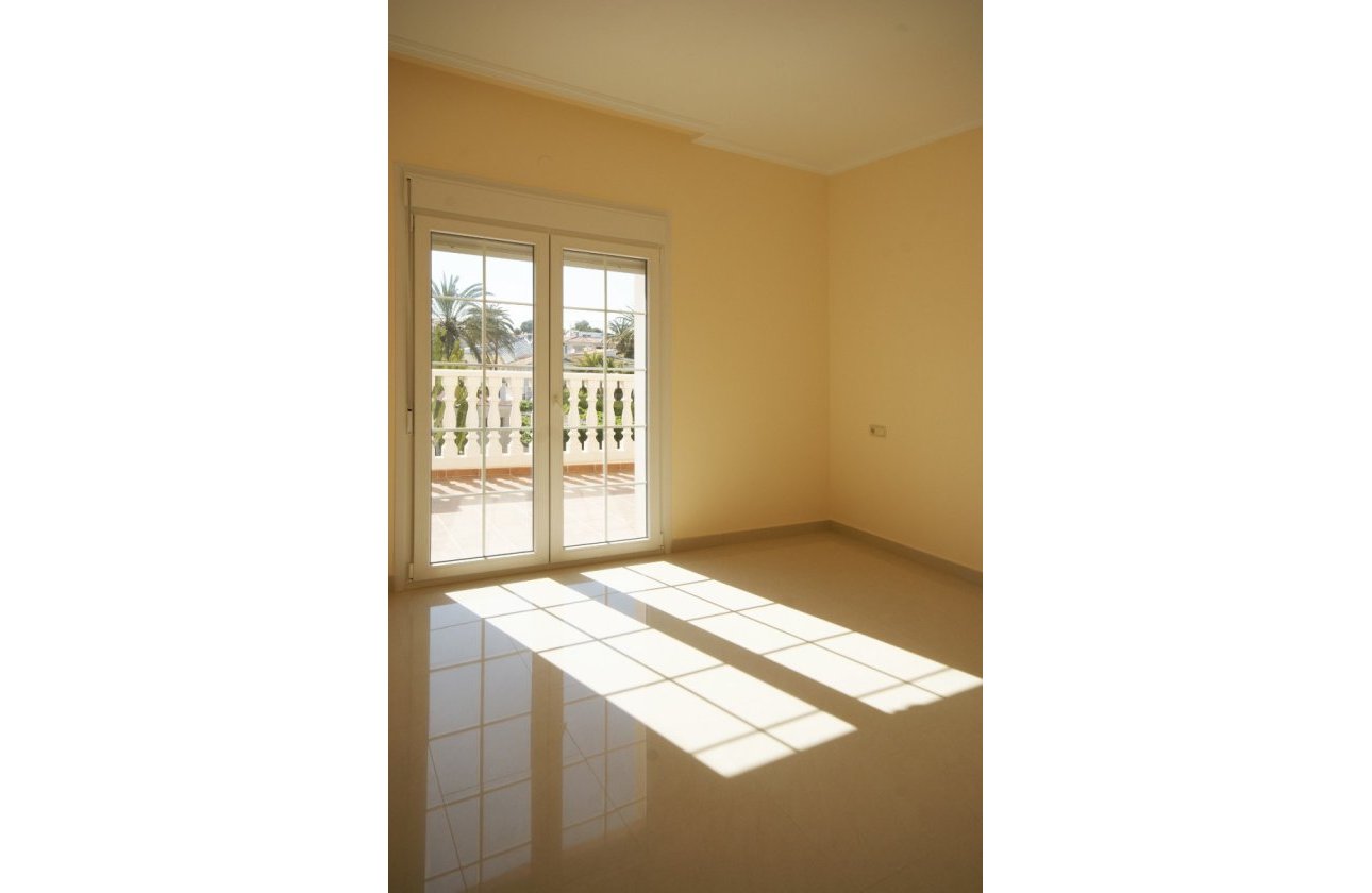 Revente - Villa -
Cabo Roig - Costa Blanca