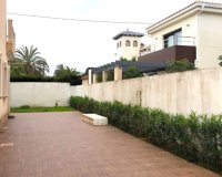 Revente - Villa -
Cabo Roig - Costa Blanca