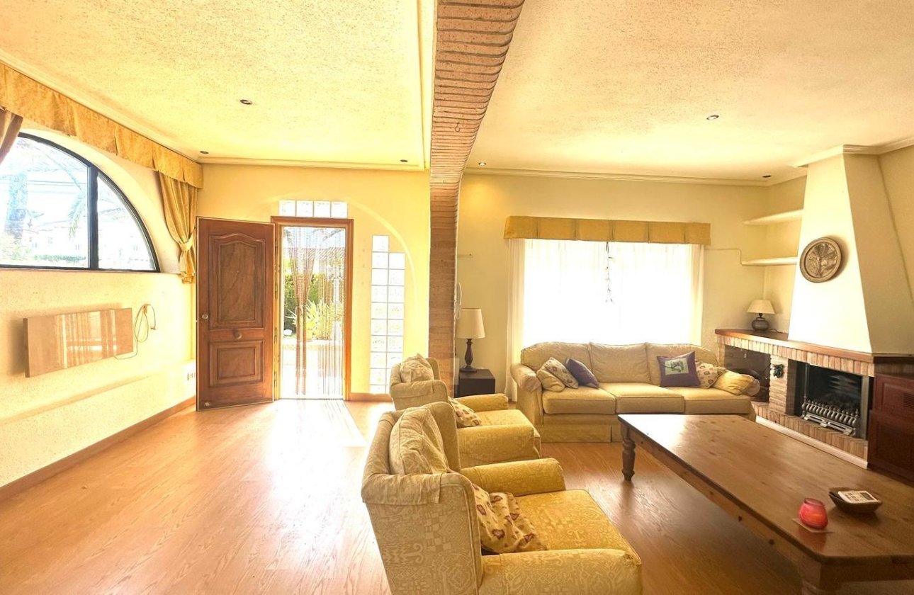 Revente - Villa -
Cabo Roig - Costa Blanca