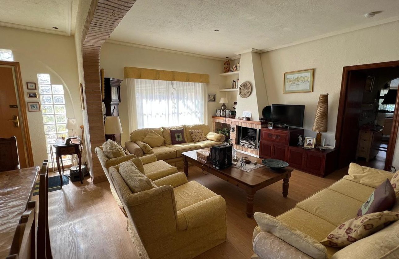 Revente - Villa -
Cabo Roig - Costa Blanca