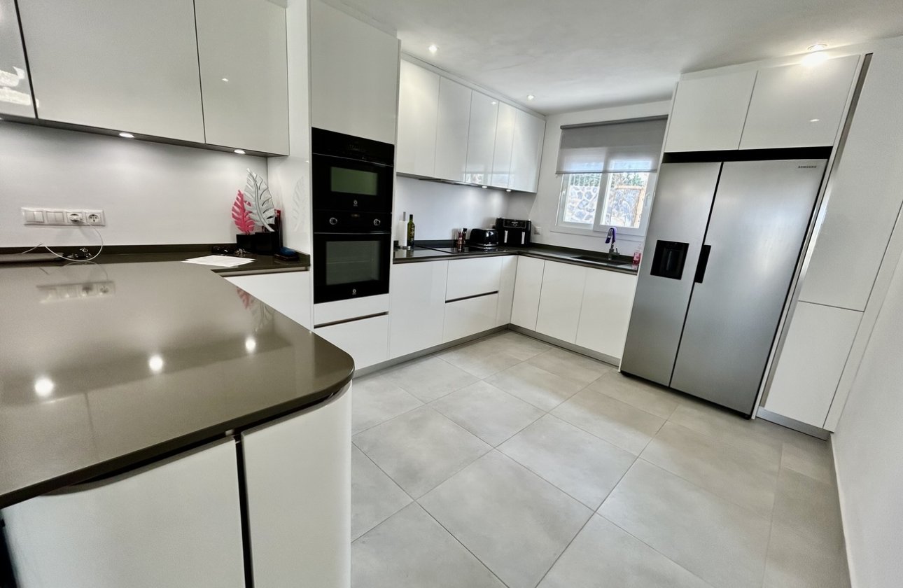 Revente - Villa -
Cabo Roig - Costa Blanca