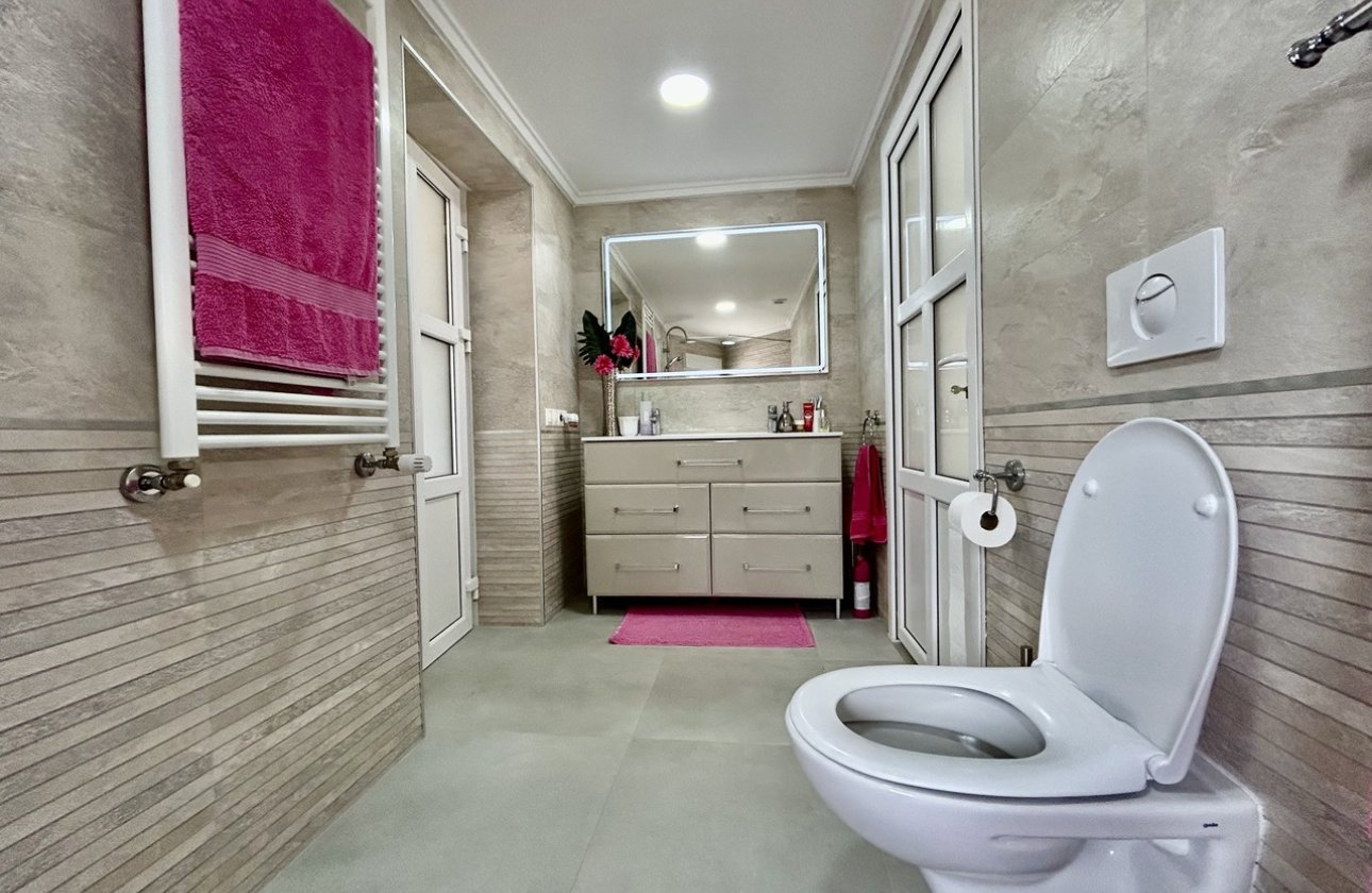 Revente - Villa -
Cabo Roig - Costa Blanca