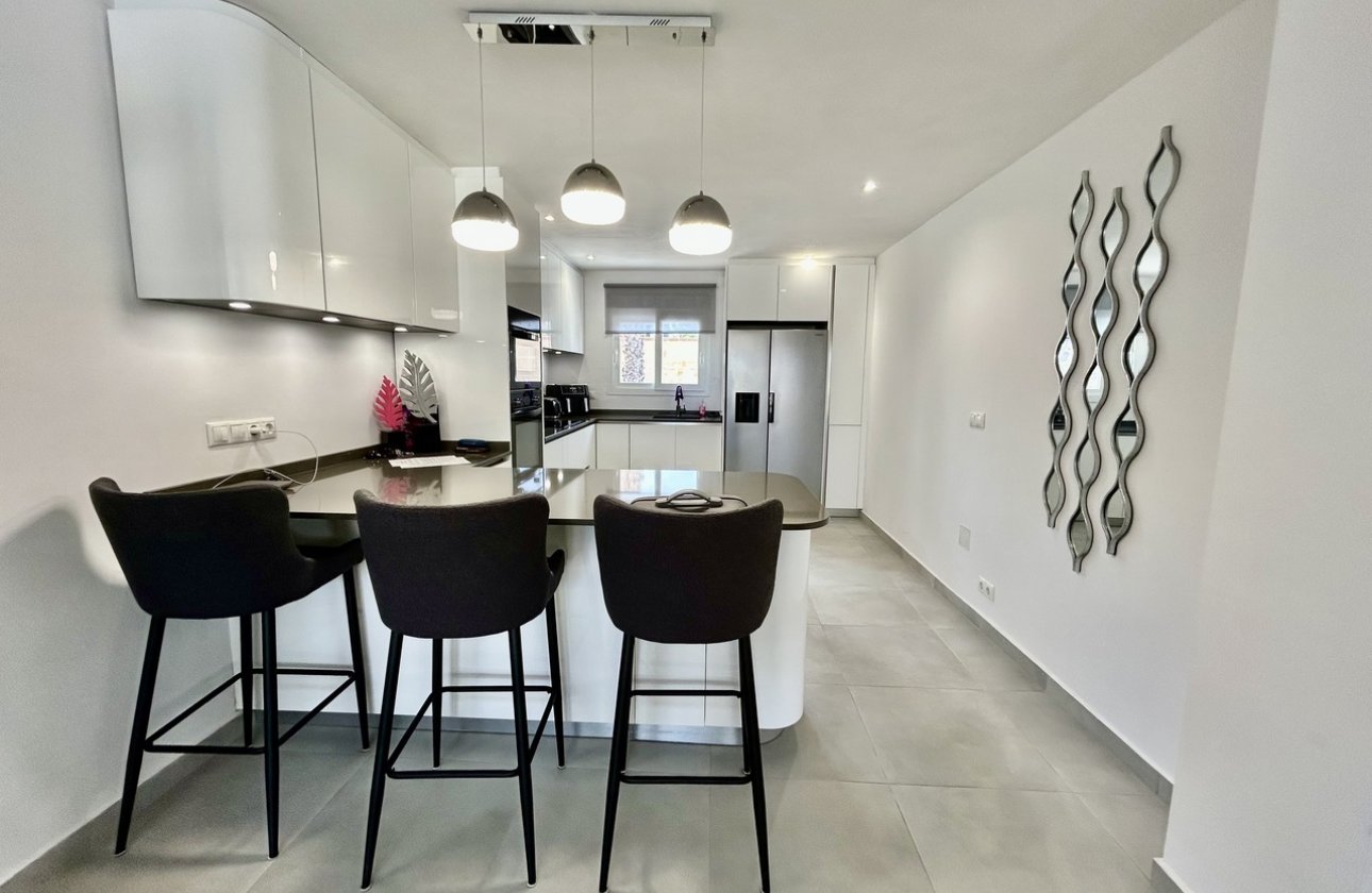 Revente - Villa -
Cabo Roig - Costa Blanca