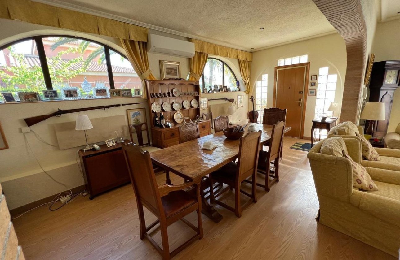 Revente - Villa -
Cabo Roig - Costa Blanca