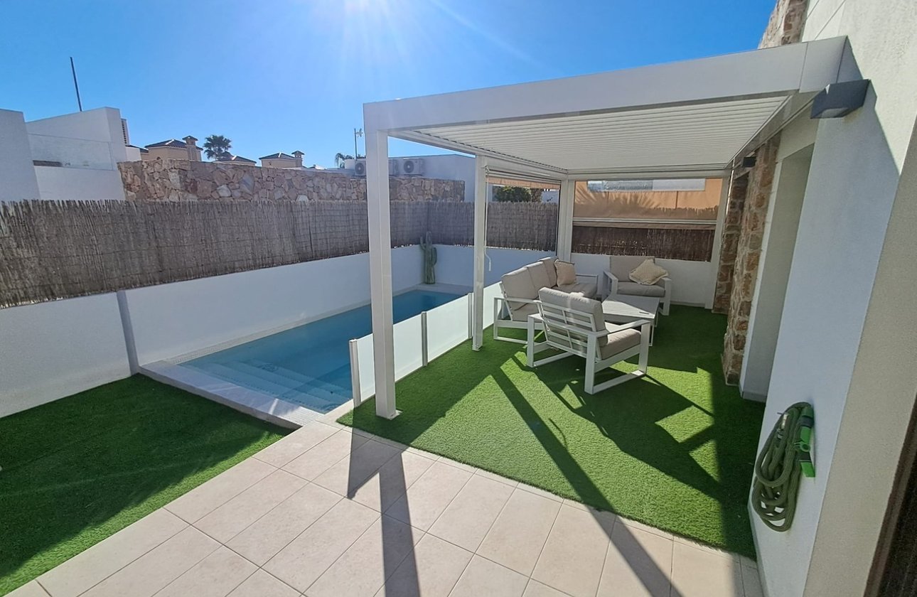 Revente - Villa -
Cabo Roig - Costa Blanca