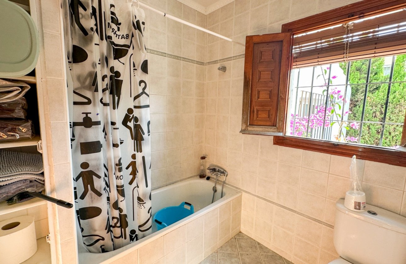 Revente - Villa -
Cabo Roig - Costa Blanca