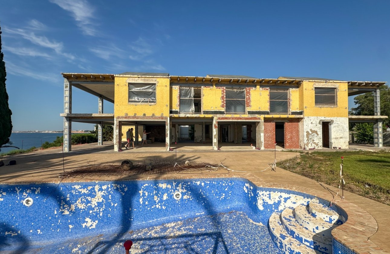 Revente - Villa -
Cabo Roig - Costa Blanca