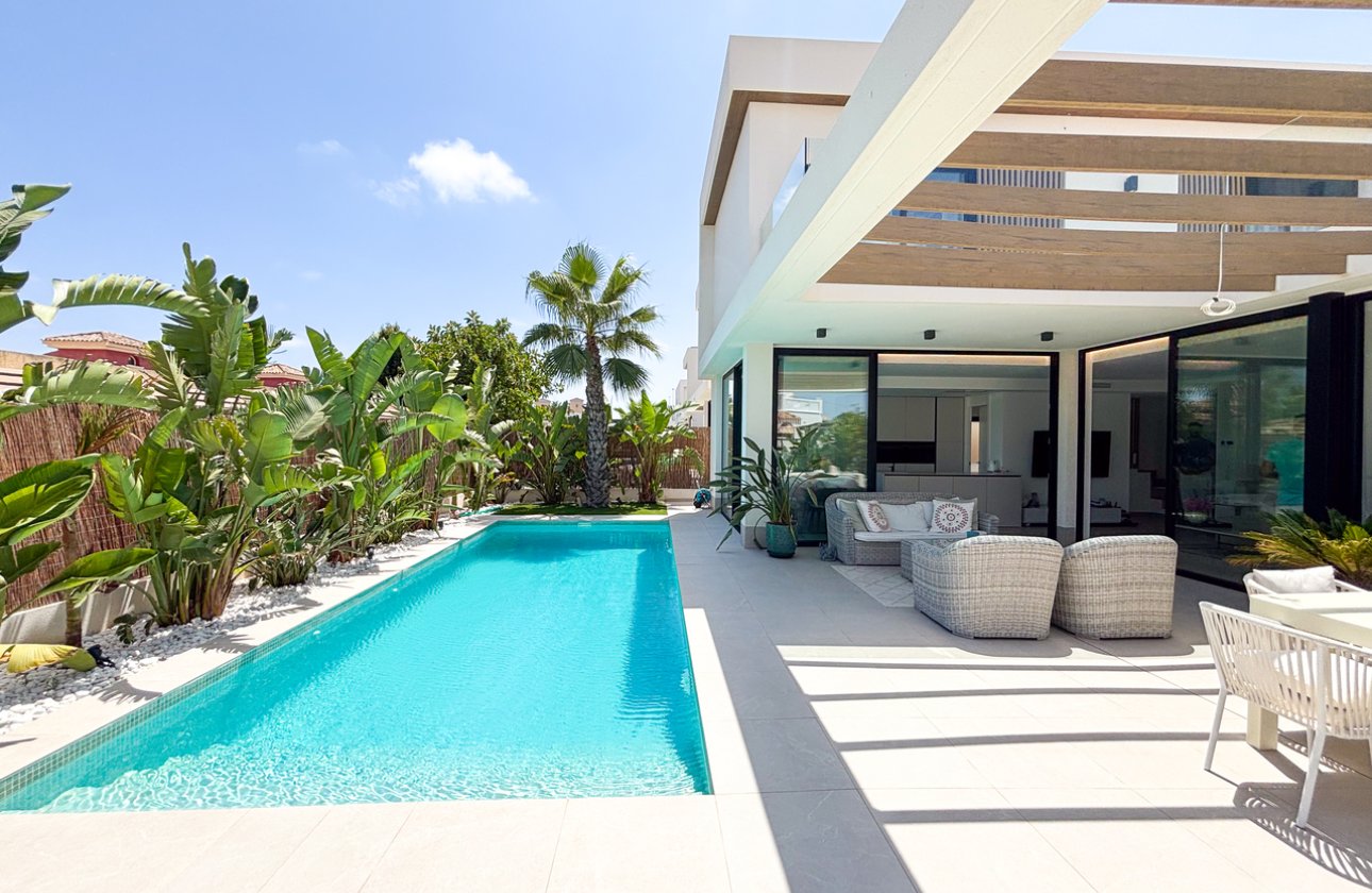 Revente - Villa -
Cabo Roig - Costa Blanca
