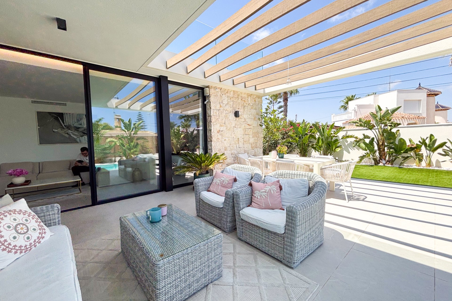 Revente - Villa -
Cabo Roig - Costa Blanca