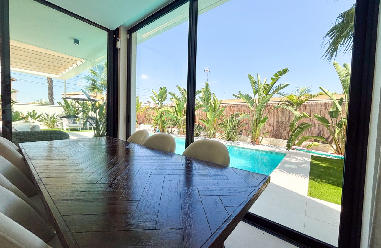 Revente - Villa -
Cabo Roig - Costa Blanca