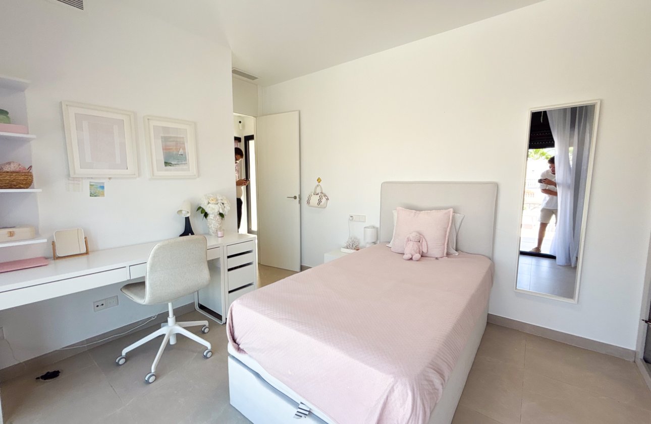 Revente - Villa -
Cabo Roig - Costa Blanca