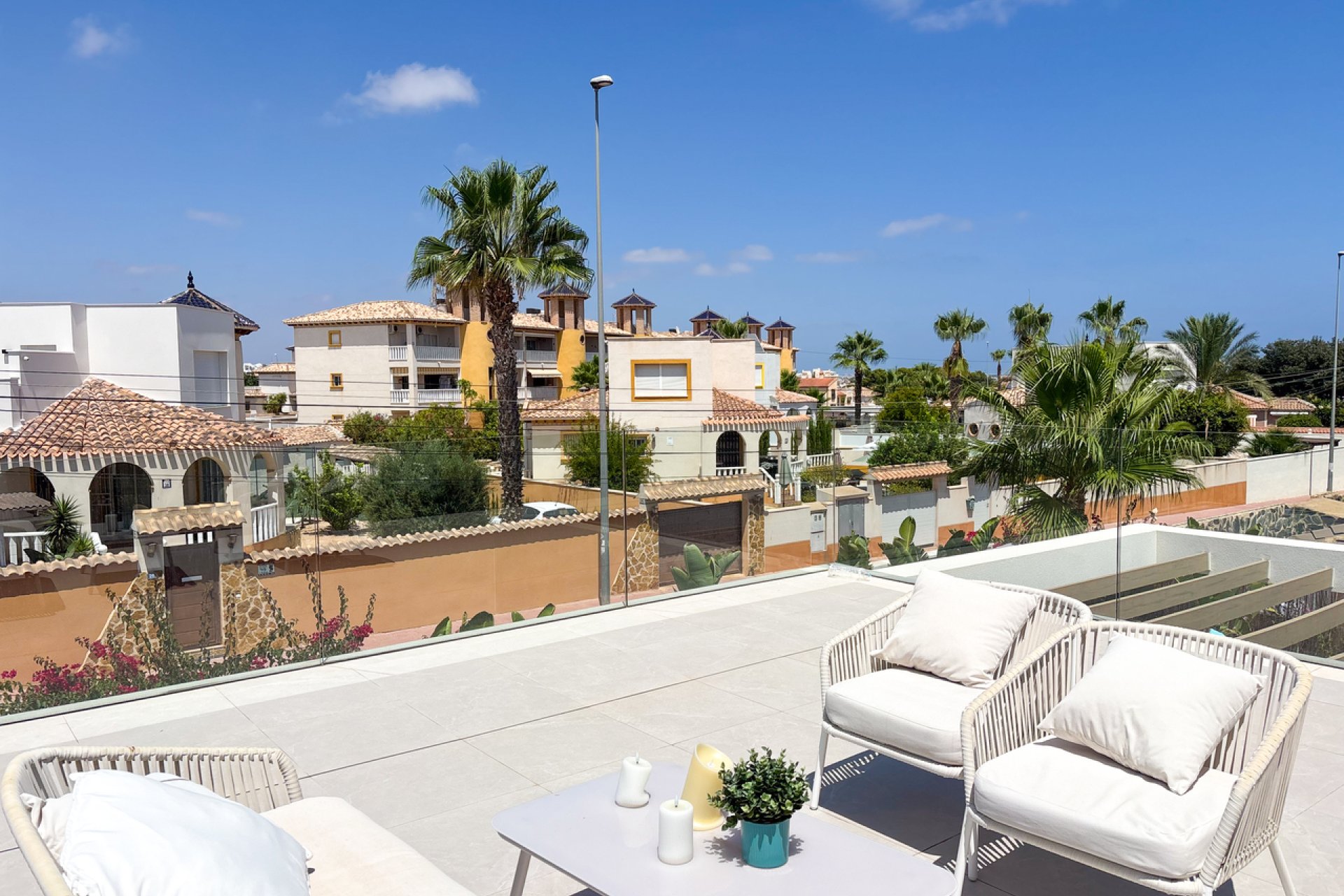 Revente - Villa -
Cabo Roig - Costa Blanca