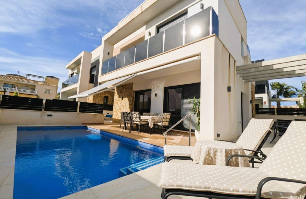Revente - Villa -
Cabo Roig - Costa Blanca