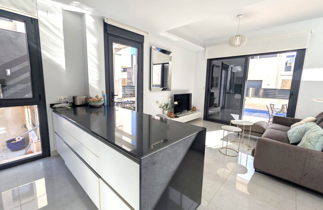 Revente - Villa -
Cabo Roig - Costa Blanca