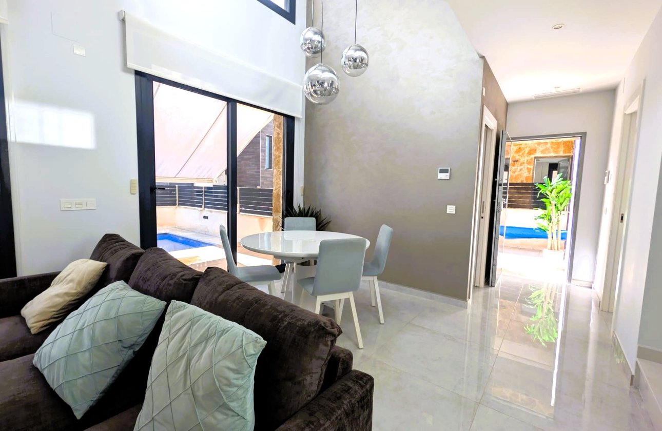 Revente - Villa -
Cabo Roig - Costa Blanca